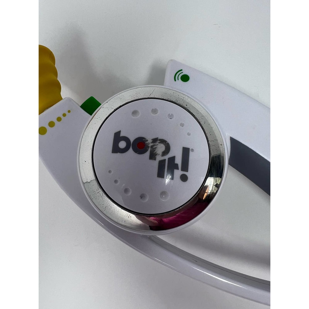 Hasbro 2008 Bop It! Handheld Talking Electronic Game 11 1/2" Long - Picture 6 of 6